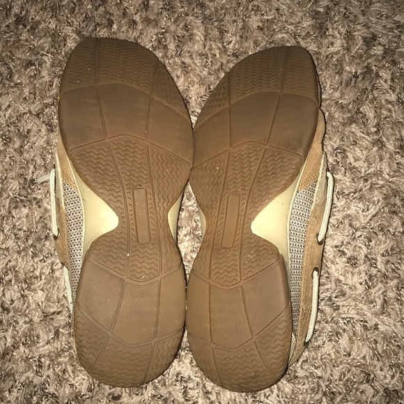 Women’s shoes - Picture 2 of 3